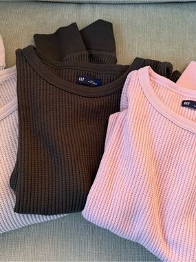 GAP Set of 3- Waffle-Knit Tanks in Dark Green, Beige and Light Pink -All Size S